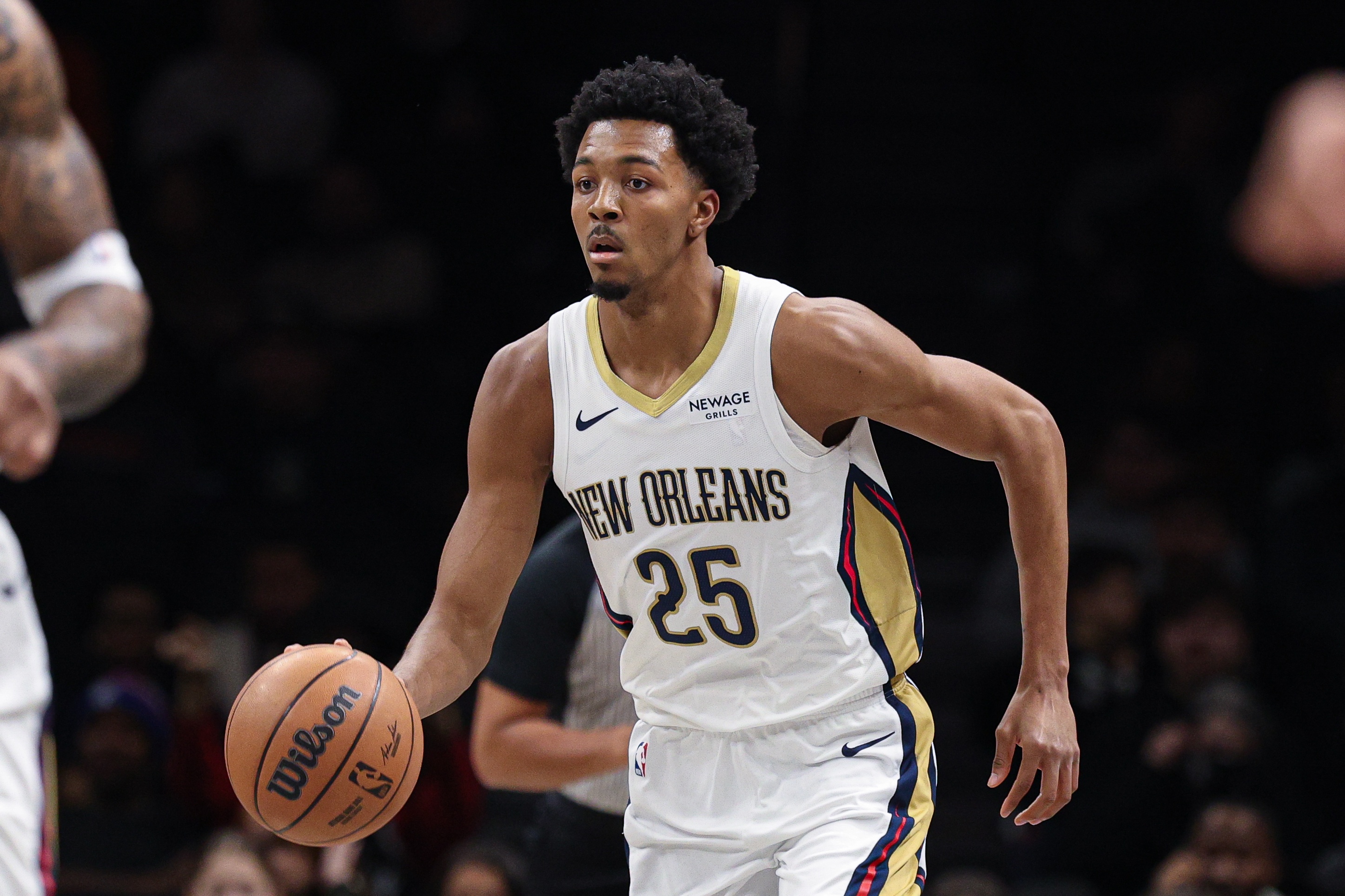 英超直播-有些头铁!墨菲强攻内线 连续遭到步行者大帽